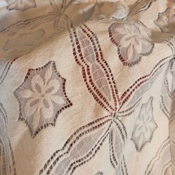 Petite Eyelet top - Picture 8 of 9